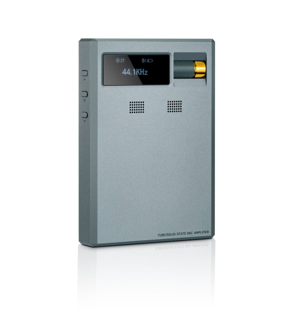 Cayin RU9 Röhren USB DAC Front grün